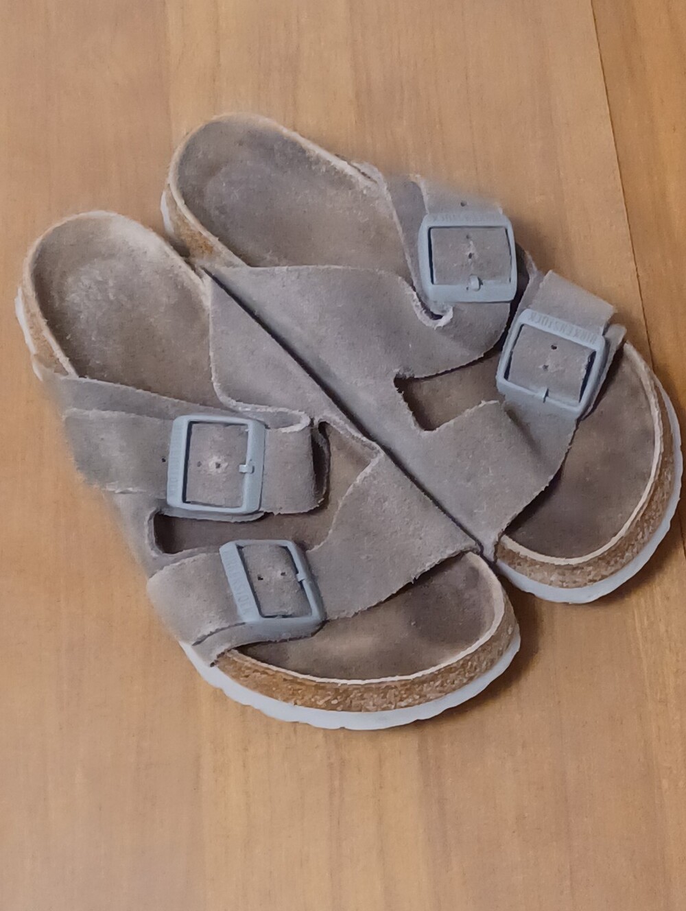 Birkenstock Arizona Sandals Womens 6-6.5/EU 37 Distressed Gray Suede Slides